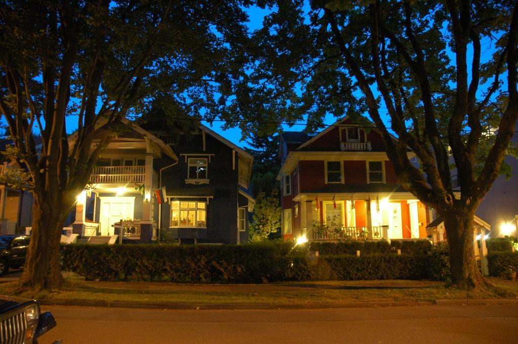 Douglas Guest House Vancouver Exterior photo