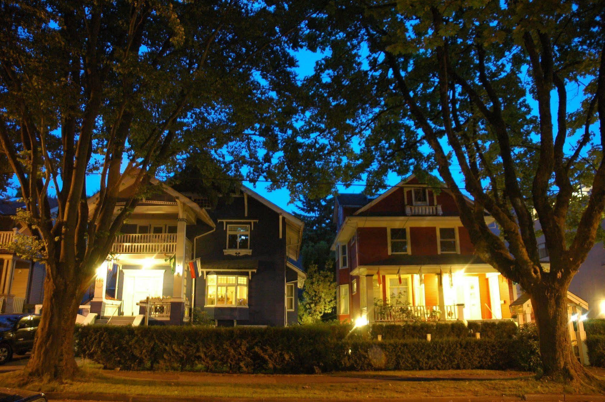 Douglas Guest House Vancouver Exterior photo